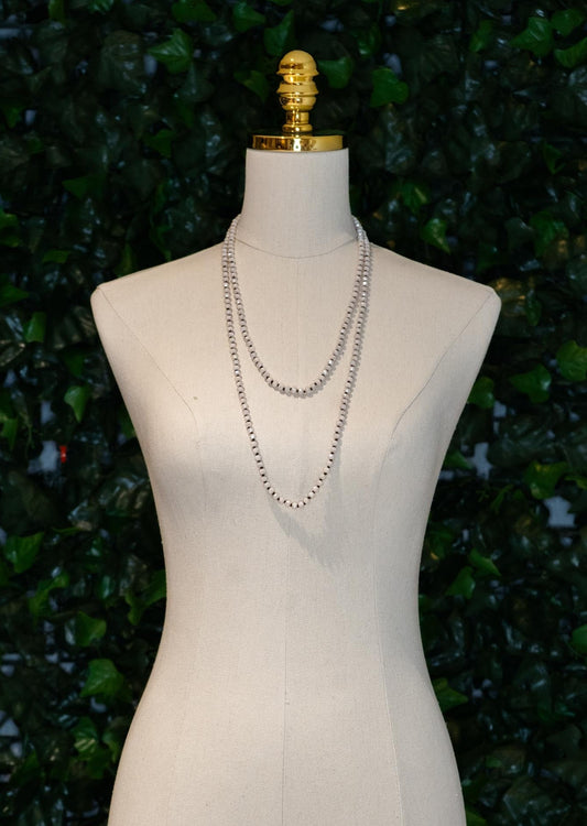 Small Beaded Knot Necklace Off-White